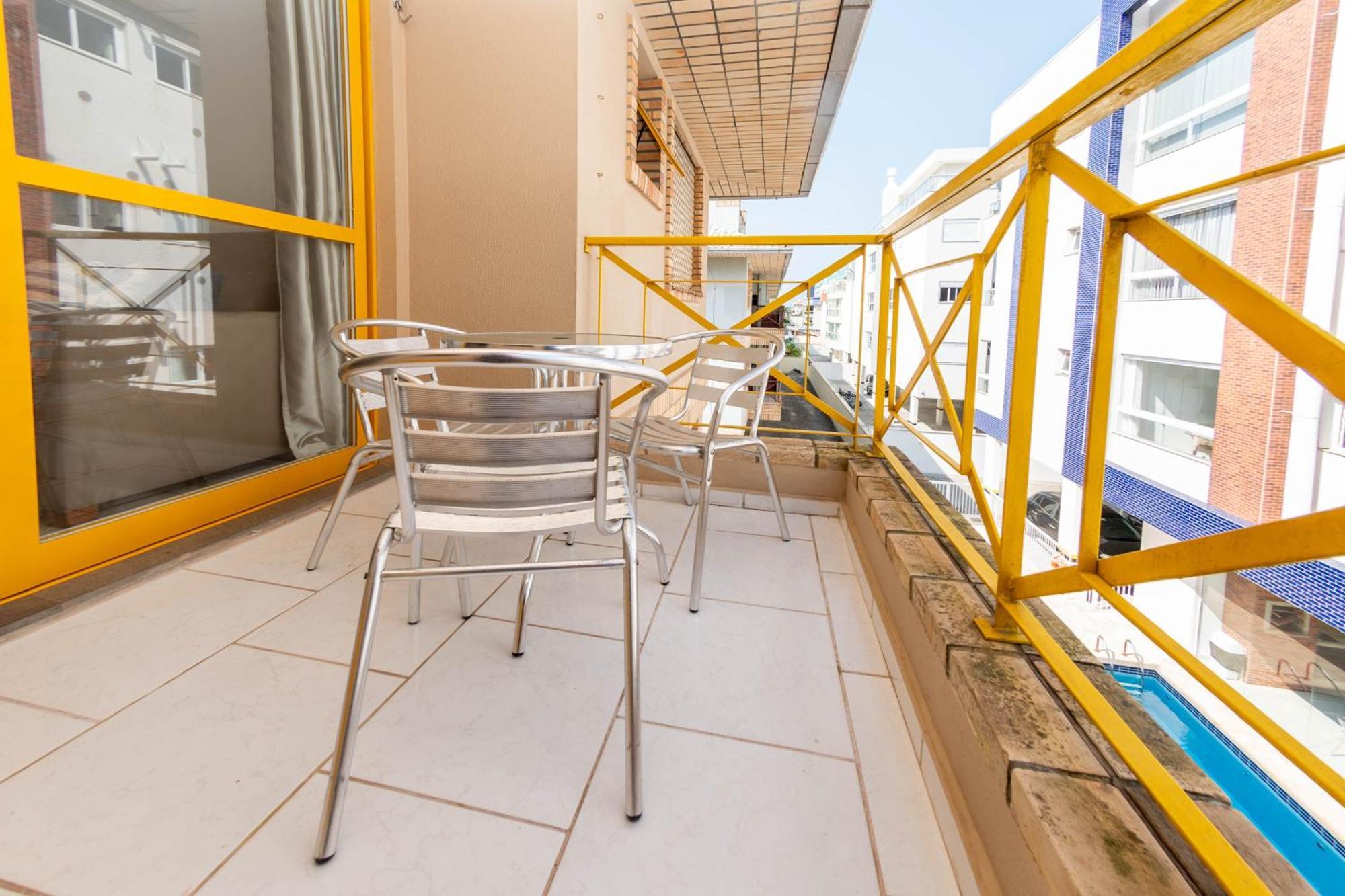 Royal Paradise: 350m Da Nos Ingleses Sn7649 *