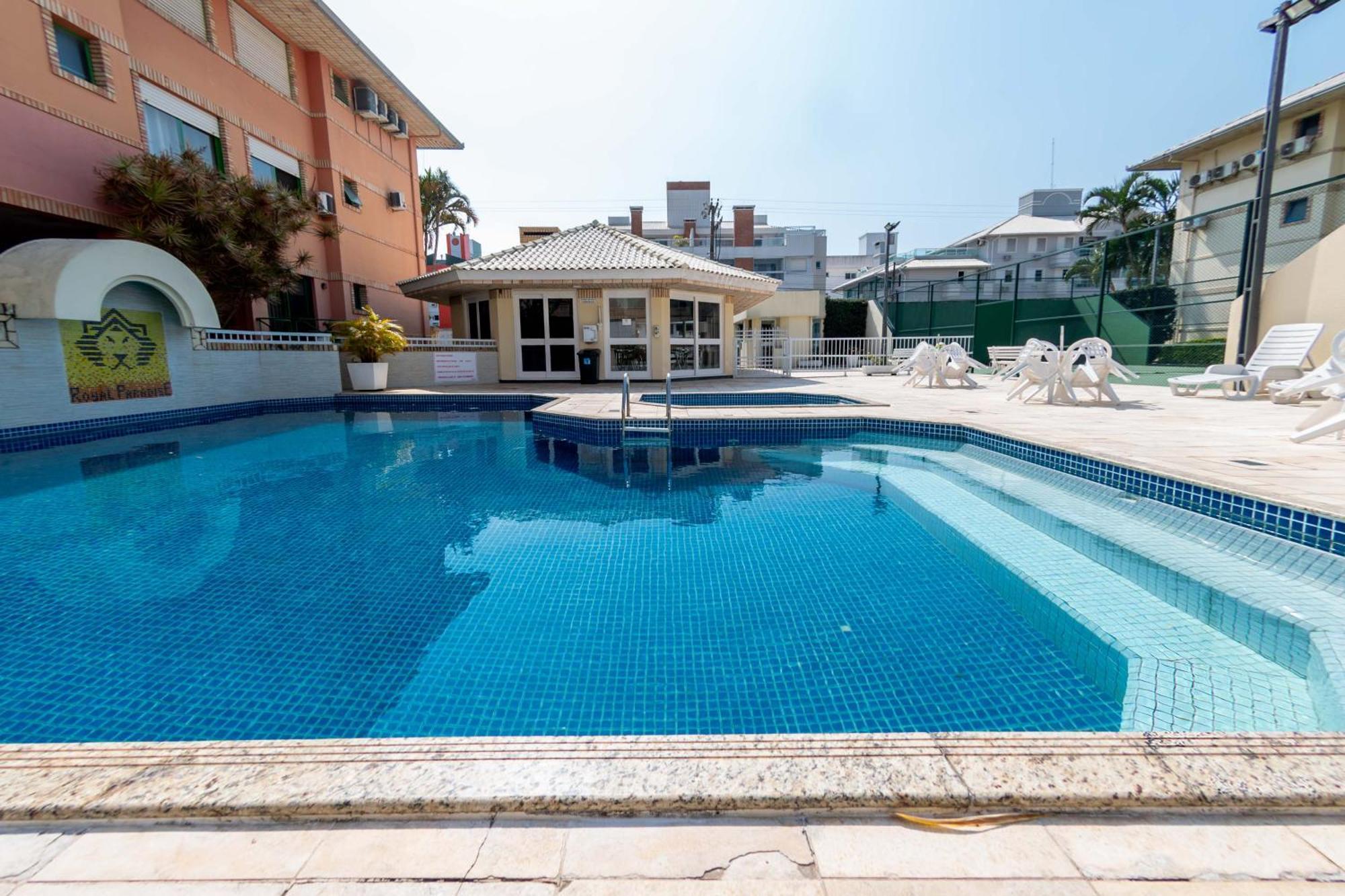 Royal Paradise: 350m Da Nos Ingleses Sn7649 *